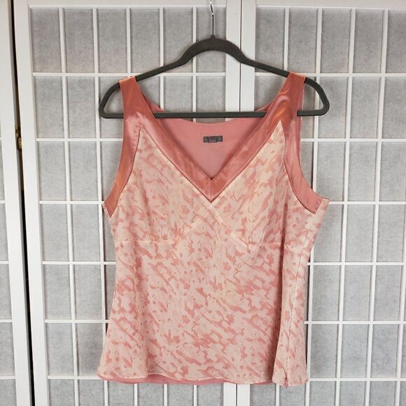 Ann Taylor Sleeveless V-neck Floral Sleeveless Top Size XL - Picture 1 of 8